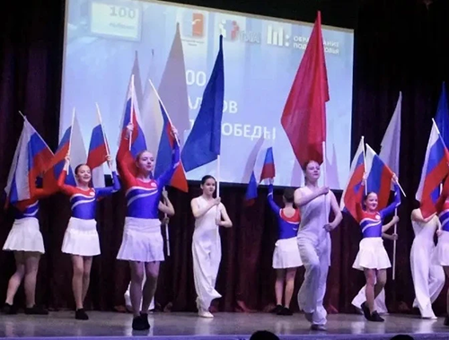 «100 баллов для победы»: лобненские старшеклассники встретились с медалистами 2025 года