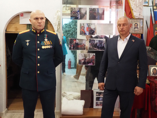 В зале памяти Ямпольского полка