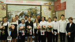 Паспорта граждан России вручили юным лобненцам.