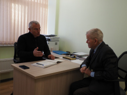 Депутаты городского Совета ведут прием жителей