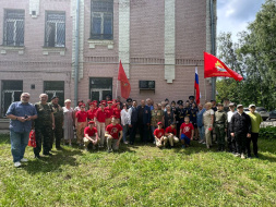 В память о Тимофее Булычёве установлена мемориальная доска