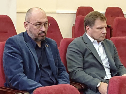 Депутаты приняли участие в совещании с руководителями ресурсоснабжающих организаций