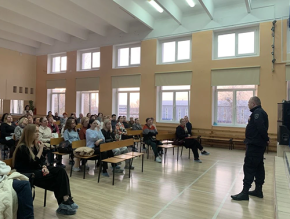 Полицейские в Лобне рассказали родителям, как обезопасить своих детей