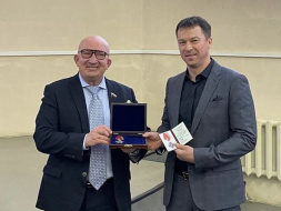 Заместитель председателя Совета депутатов Александр Кузьмиченко награжден Знаком Московской областной Думы «За службу закону» III степени