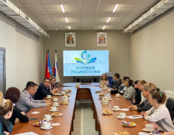 Депутат В.А. Попов встретился с родителями выпускников лобненской специальной коррекционной школы