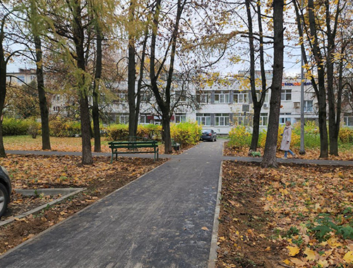 На улице Чкалова в Лобне завершили асфальтирование пешеходных зон