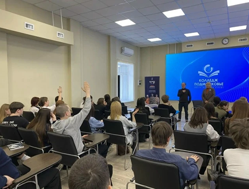 Актеры театра и кино встретились со студентами колледжа «Подмосковье» в Лобне