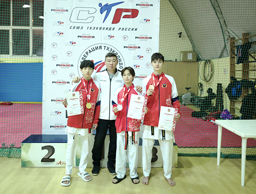 Тхэквондисты из Лобни завоевали четыре золота на Первенстве Московской области