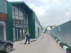 В Лобне приводят в порядок объекты торговли и услуг