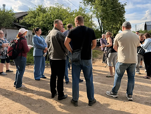 Глава Лобни оценила ход строительства канализации в микрорайоне Киово