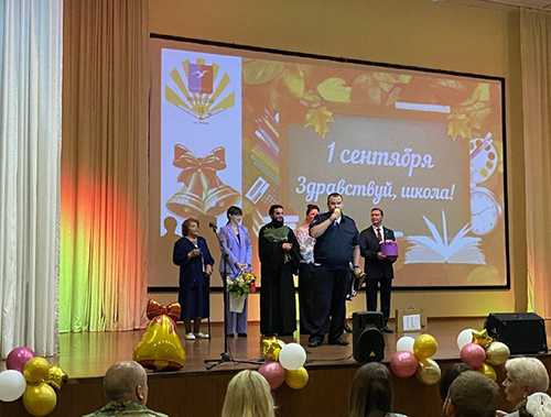 Заместитель начальника отдела Госавтоинспекции городского округа Лобня выступил на торжественной линейке