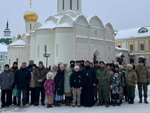 Молодежная делегация из Лобненского благочиния посетила Троице-Сергиеву Лавру