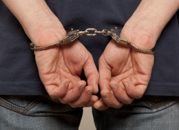 В Лобня мужчину будут судить за применение насилия к полицейскому В Лобня мужчину будут судить за применение насилия к полицейскому