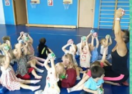 В детском саду "Катюша" ребята второй младшей группы "Мечтатели" продолжают знакомство с детским садом В детском саду "Катюша" ребята второй младшей группы "Мечтатели" продолжают знакомство с детским садом