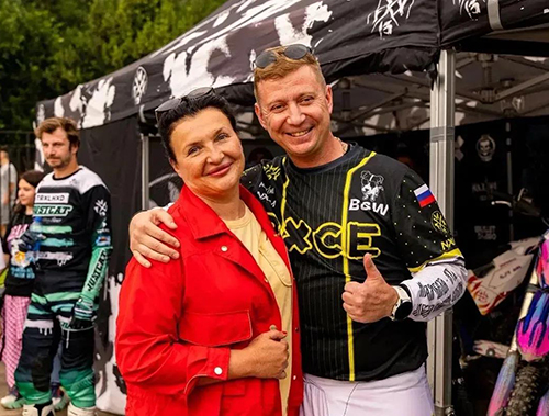 В Лобне прошло мотофристайл-шоу с участием команды FMX13